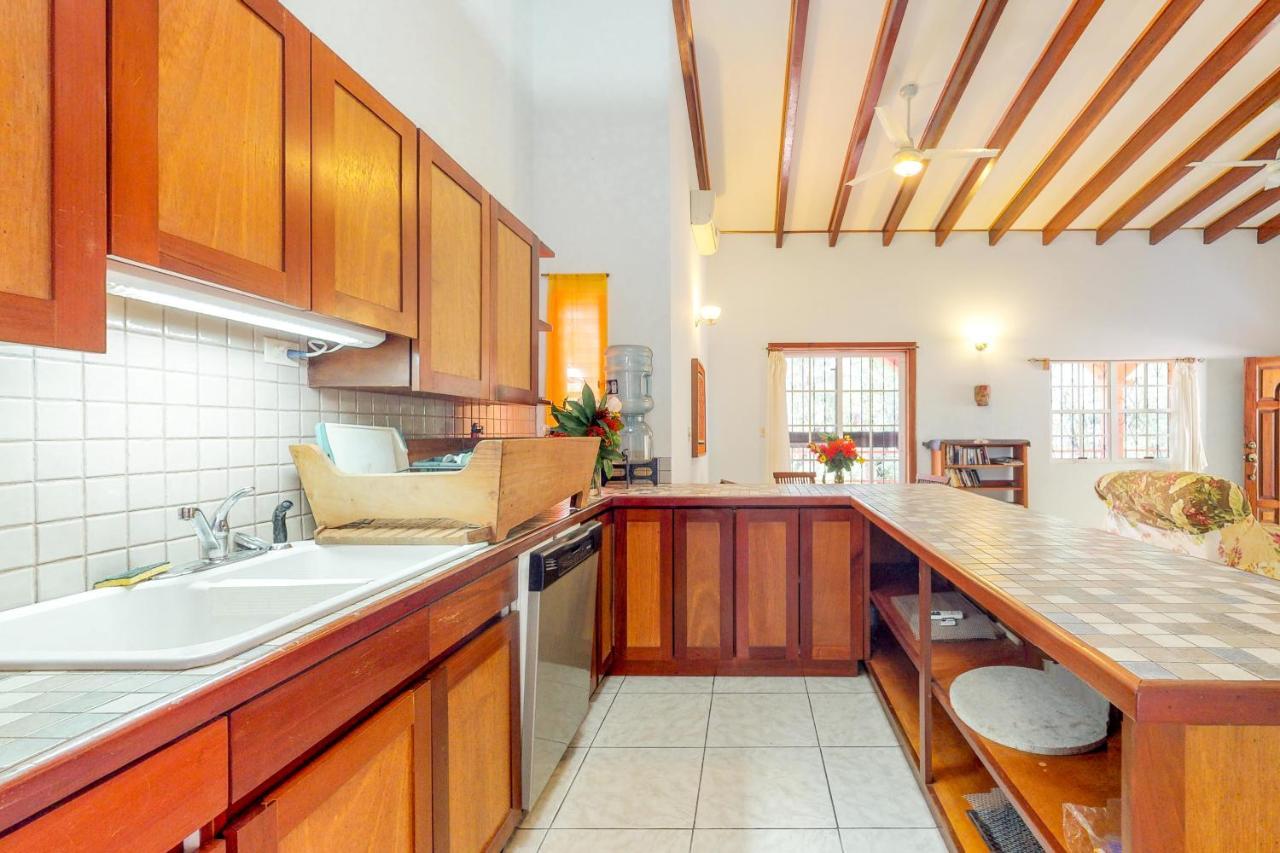 Framadani Villas San Ignacio Room photo