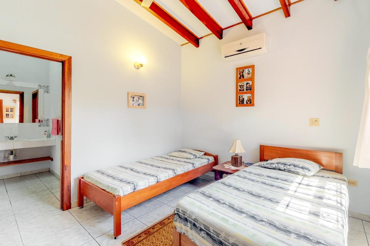 Framadani Villas San Ignacio Room photo