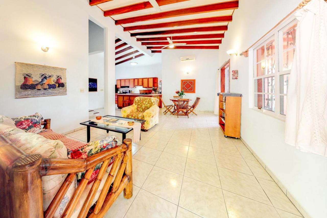Framadani Villas San Ignacio Room photo
